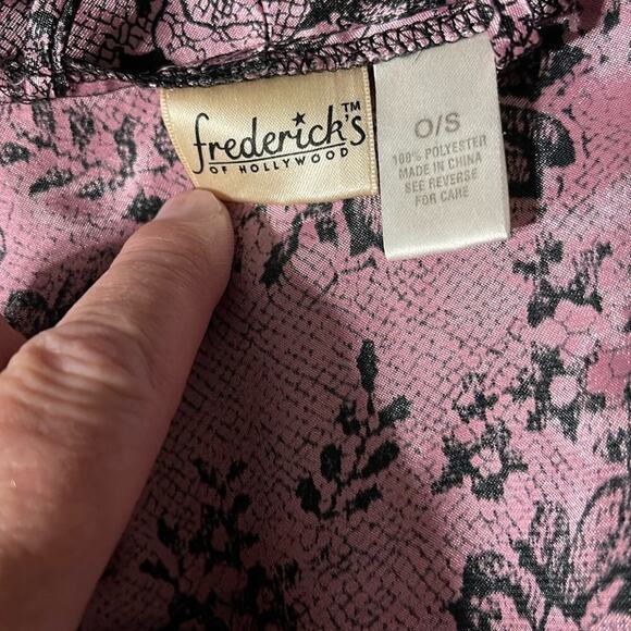 Frederick's of Hollywood Pink/Black Floral Tie Robe O/S - Picture 2 of 2